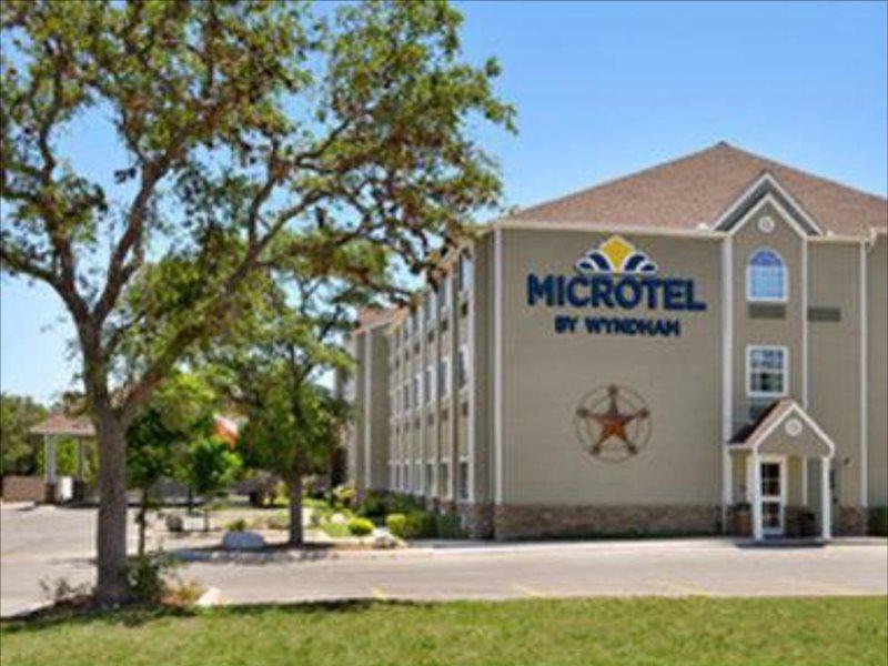 Super 8 By Wyndham San Antonio Airport North Hotell Eksteriør bilde
