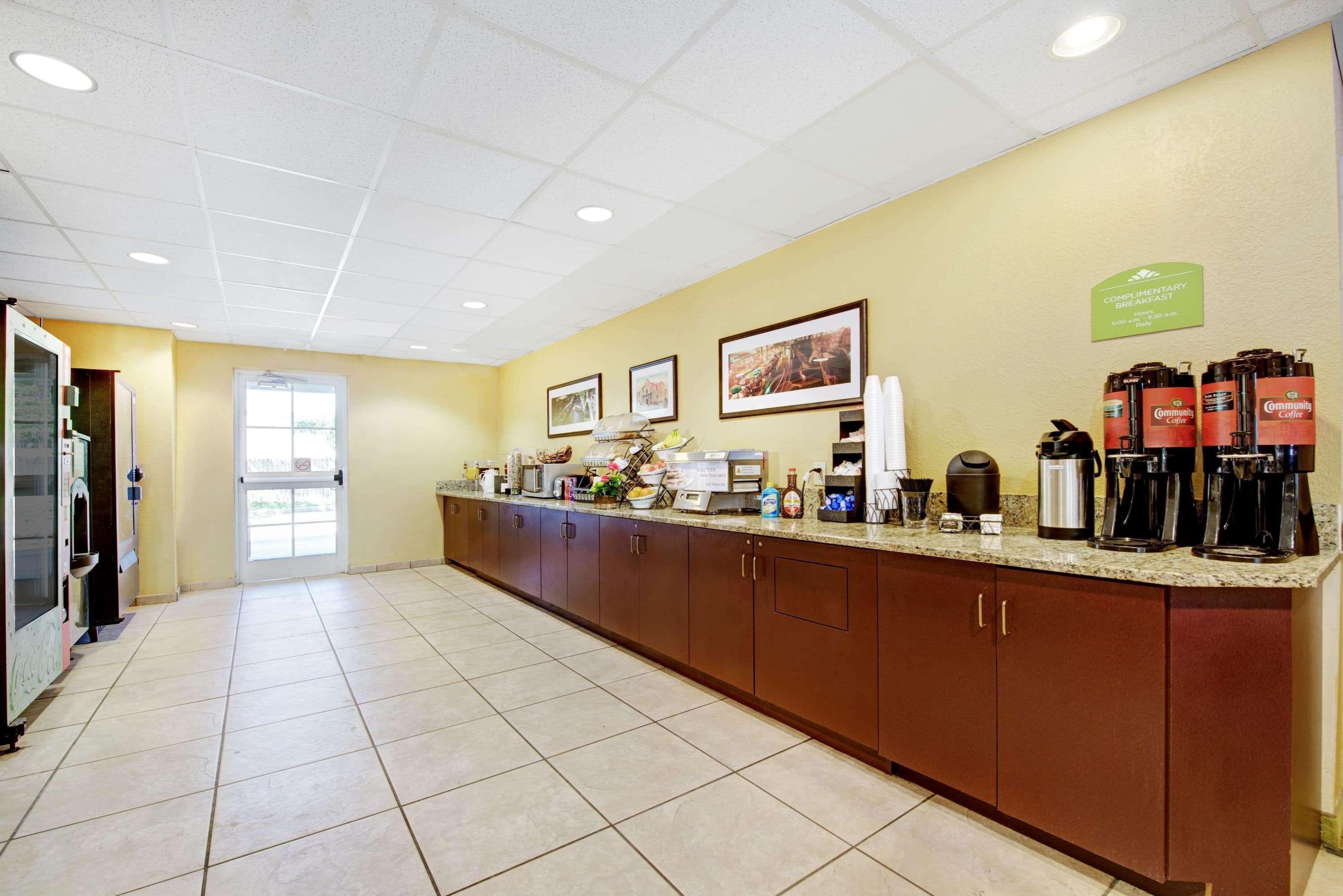 Super 8 By Wyndham San Antonio Airport North Hotell Eksteriør bilde
