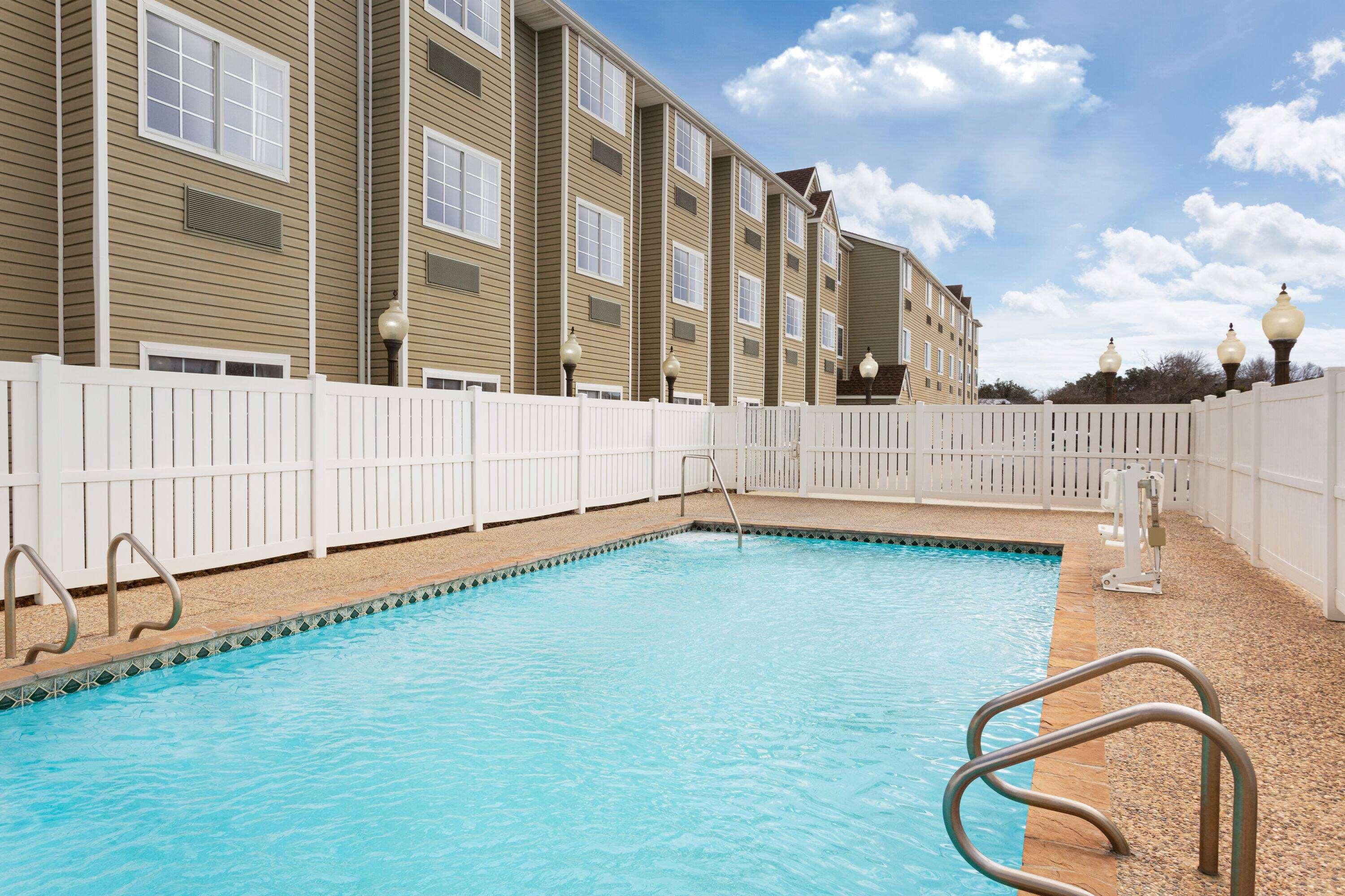 Super 8 By Wyndham San Antonio Airport North Hotell Eksteriør bilde